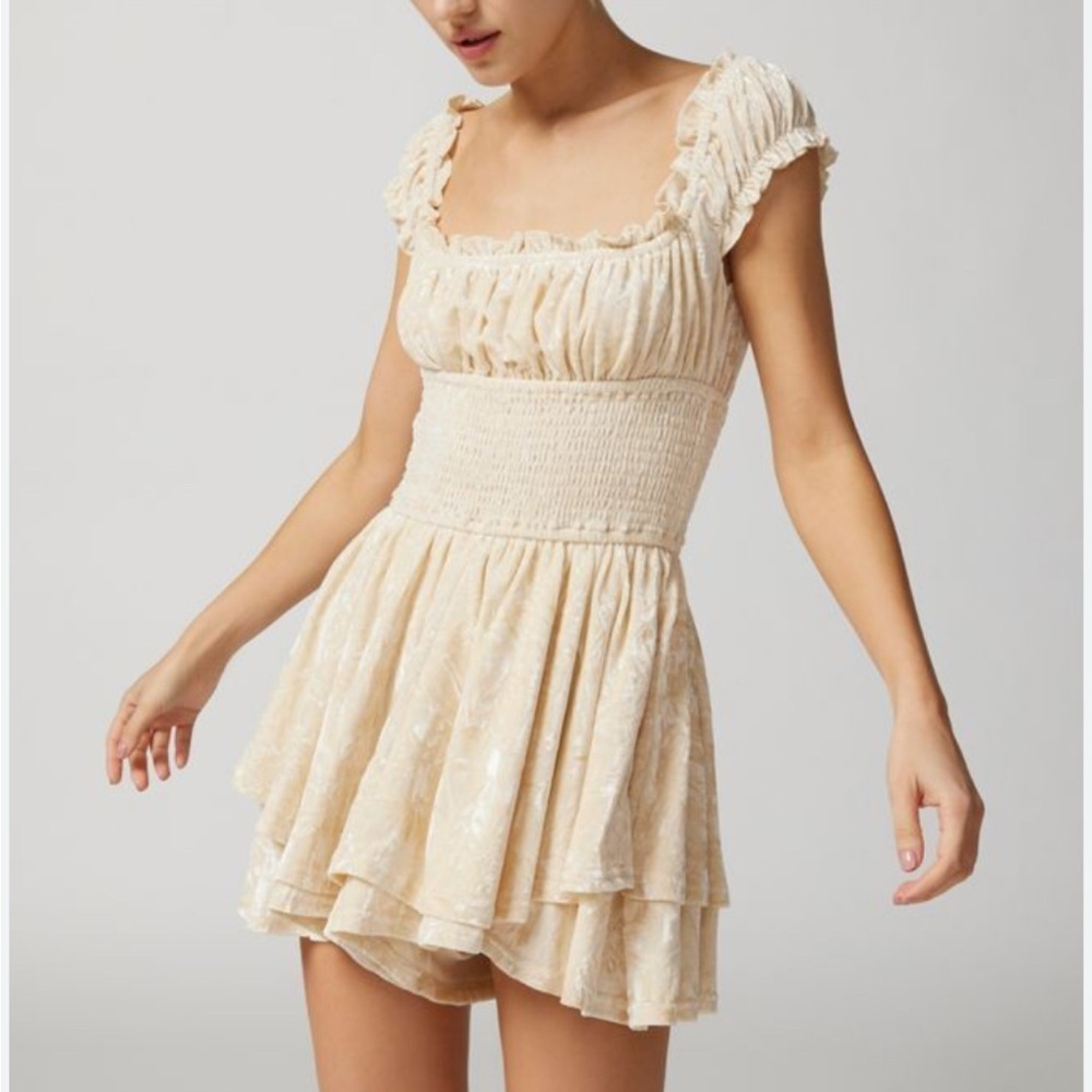 Urban Outfitters Rosie Cream Skirted Romper with Ruffled Cap Sleeves S